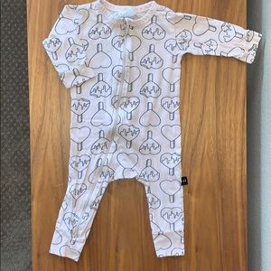 ❌SOLD❌ Huxbaby Zip Romper